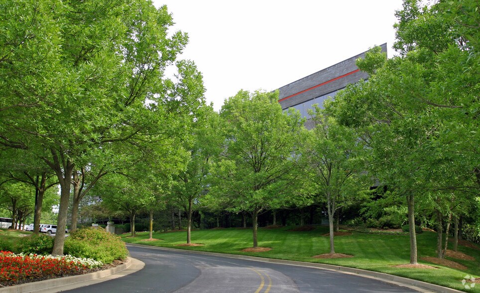 More Photos Of 12977 N 40 Dr, Creve Coeur Office For Lease