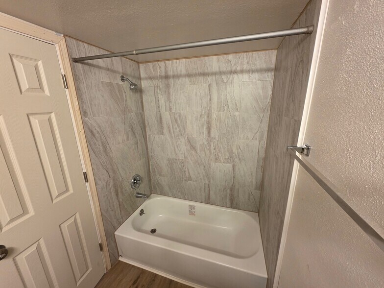 More Photos Of 129 Wellington St, Fountain Apartments For Sale