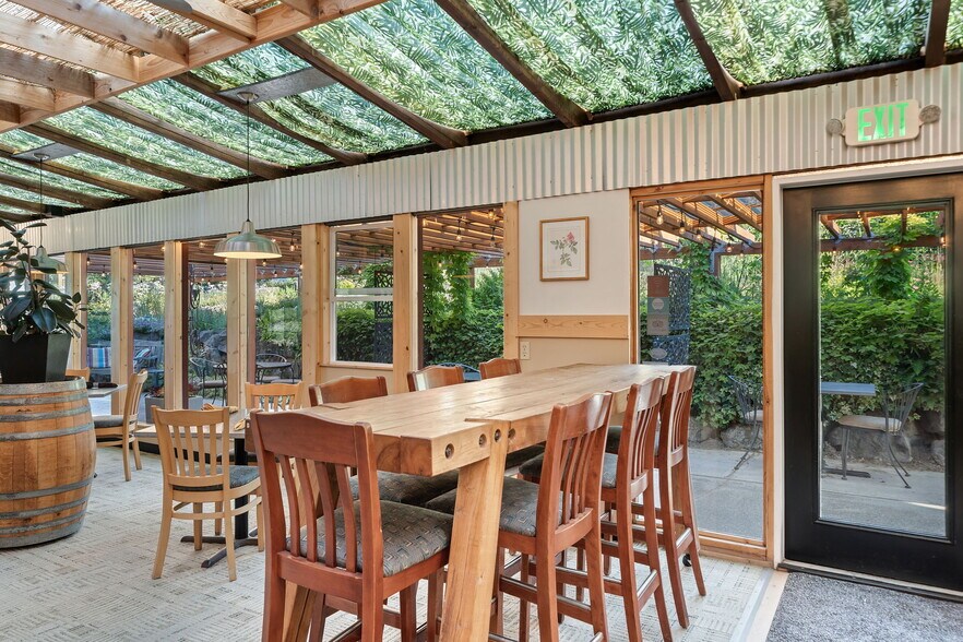More Photos Of 101 Provence View Ln, Sequim Restaurant For Sale