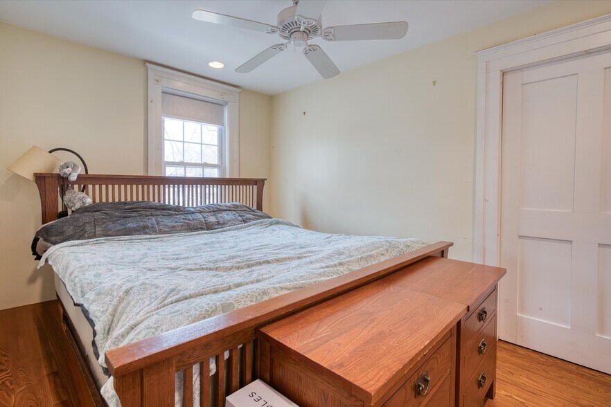 More Photos Of 1053 Wicker St, Ticonderoga Multifamily For Sale