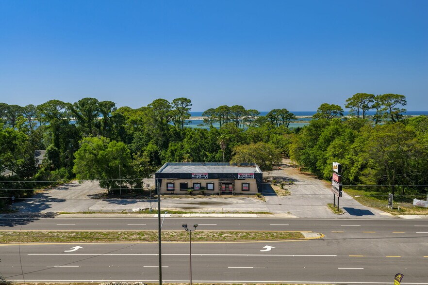 More Photos Of 757 E Miracle Strip Pky, Mary Esther General Retail For Sale