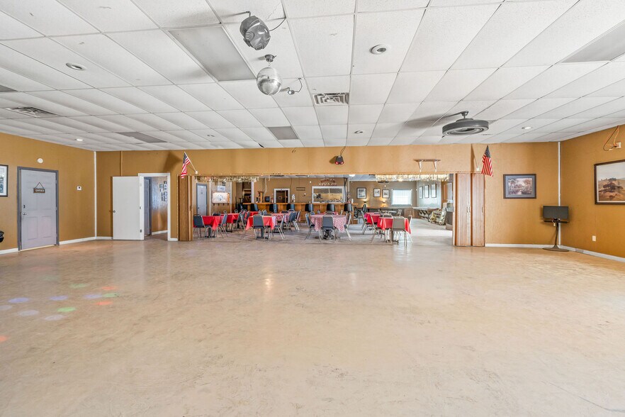 More Photos Of 5810 US Highway 259 N, Naples Freestanding For Sale