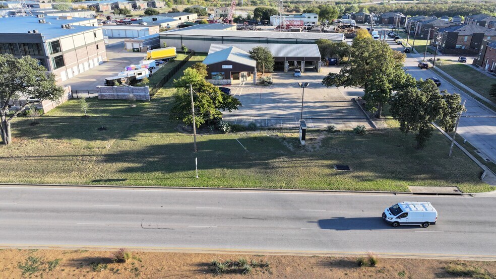 More Photos Of 3625 Valley Vista Dr, Fort Worth Warehouse For Sale