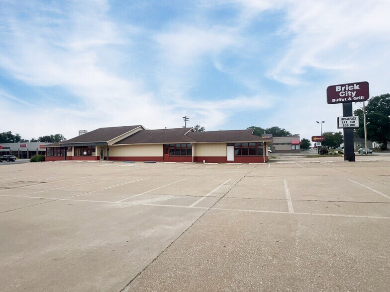 More Photos Of 500 W Jackson St, Mexico Land For Lease