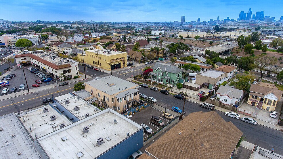 More Photos Of 2301 Pasadena Ave, Los Angeles Apartments For Sale
