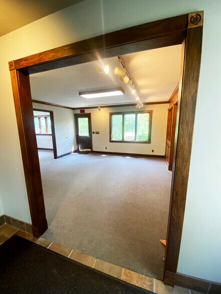 More Photos Of 912 Coolidge Rd, East Lansing Medical For Sale