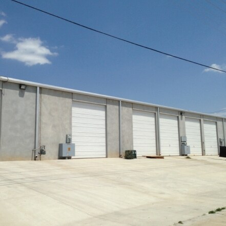 More Photos Of 44 NE 51st St, Oklahoma City Light Distribution For Lease
