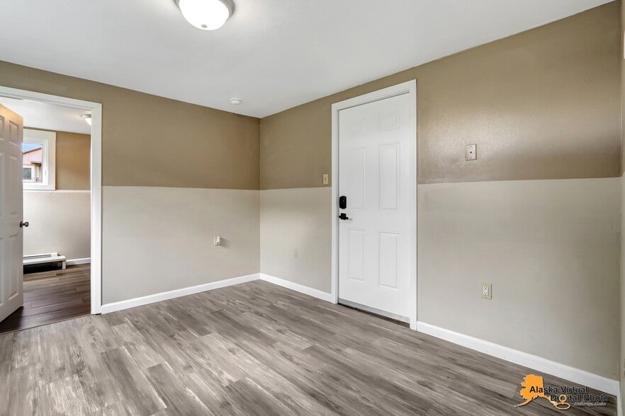 More Photos Of 1335 Hyder St, Anchorage Apartments For Sale