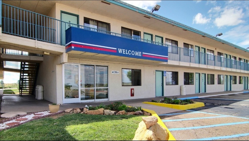 Primary Photo Of 2900 E Tucumacari Blvd, Tucumcari Hotel For Sale