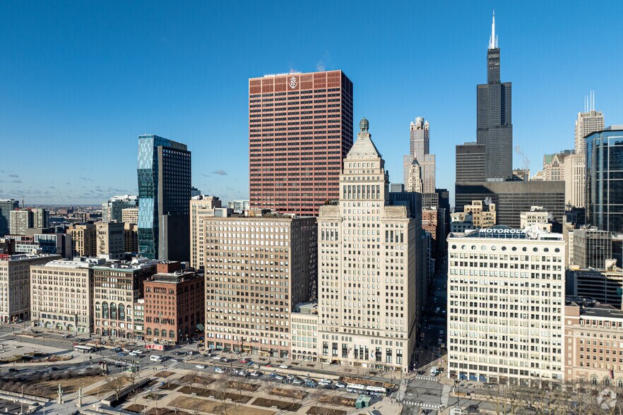 More Photos Of 310 S Michigan Ave, Chicago Apartments For Lease