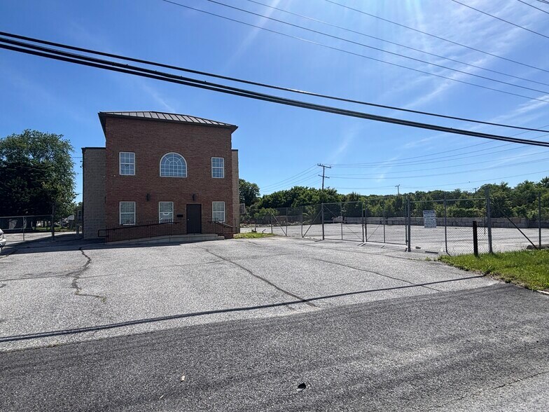 More Photos Of 4214 North Point Blvd, Dundalk Land For Lease