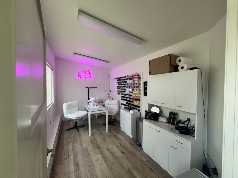 More Photos Of 1942 E Dupont Rd, Fort Wayne Freestanding For Sale