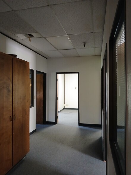 More Photos Of 6200 Lake Ming rd, Bakersfield Office For Lease