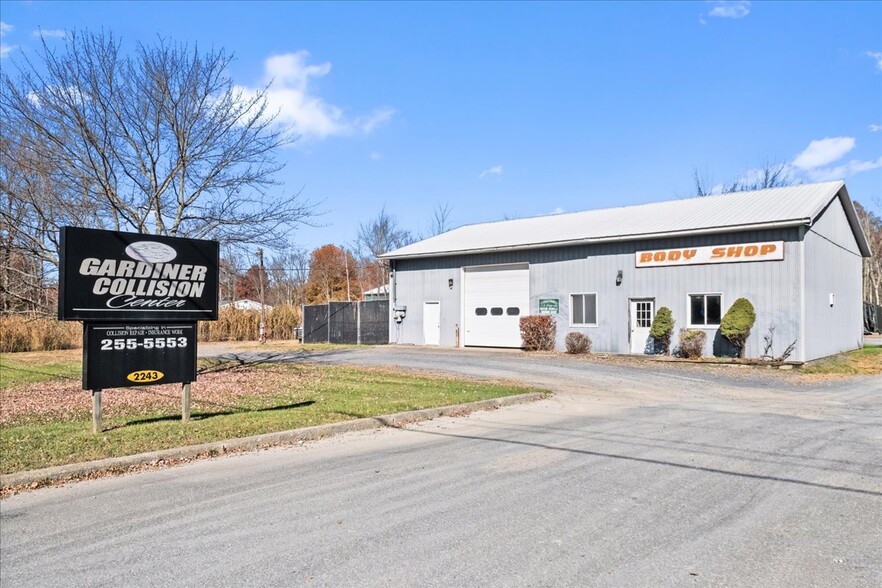 Primary Photo Of 2243 US-44, Gardiner Auto Repair For Sale