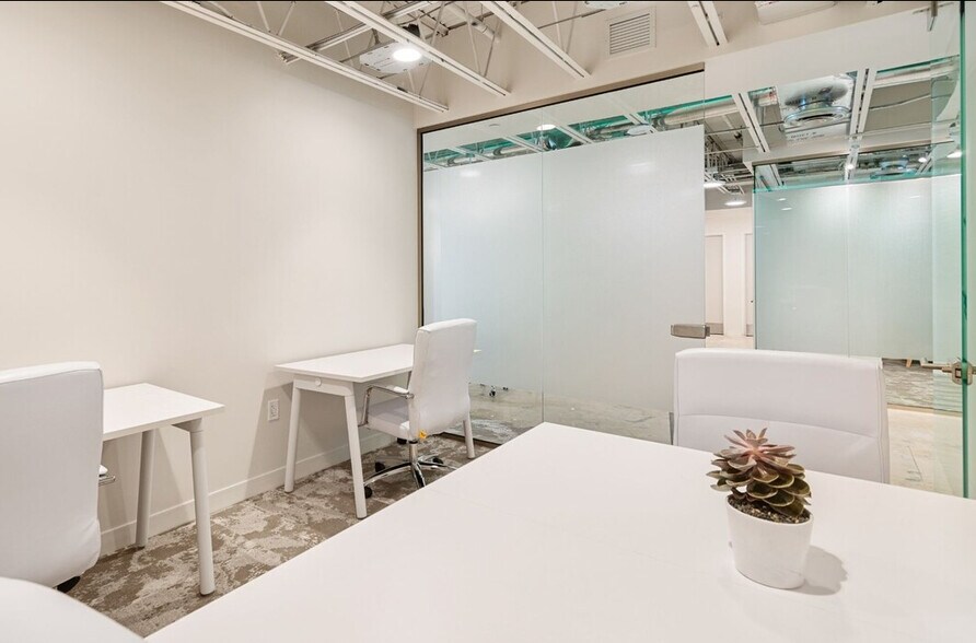 More Photos Of 820 W 41st St, Miami Beach Coworking Space