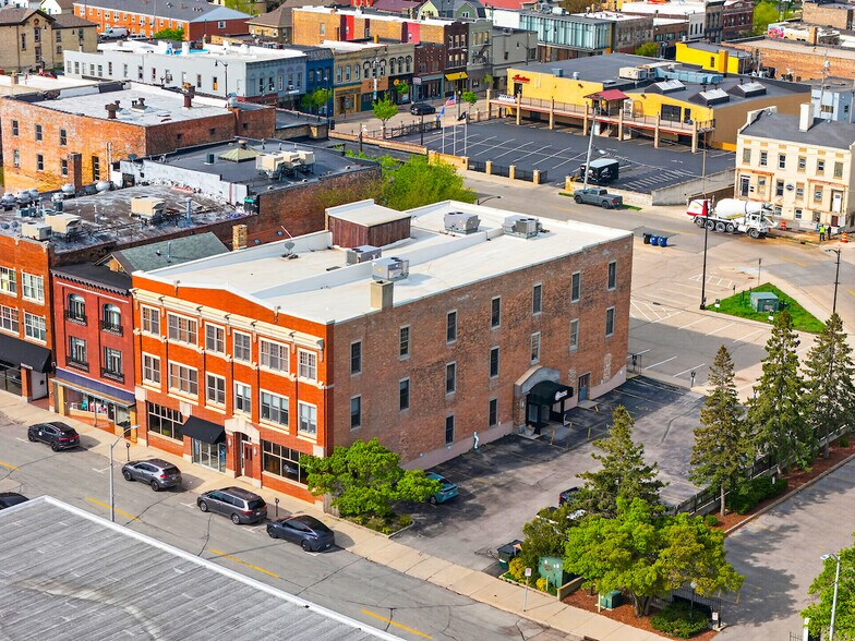 More Photos Of 510 College Ave, Racine Storefront Retail Office For Sale