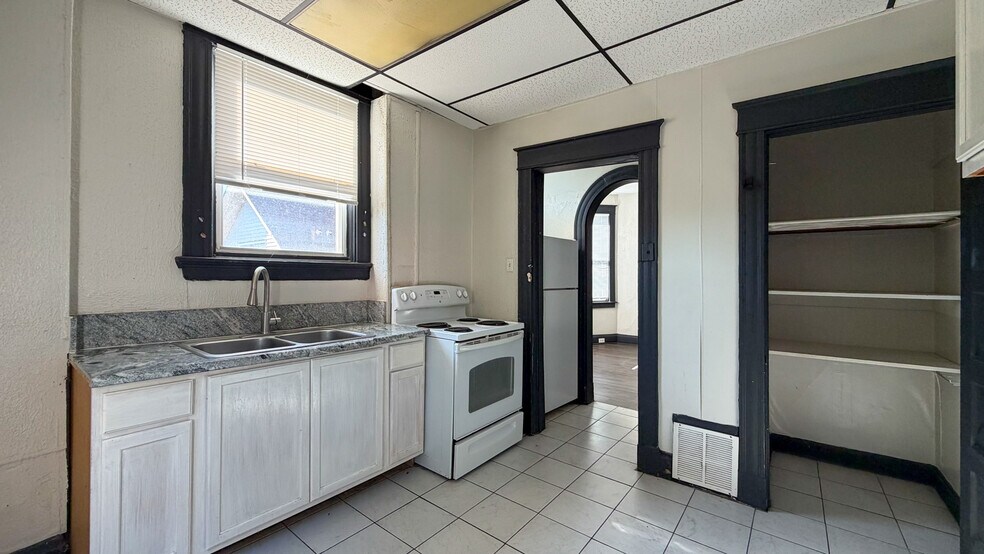 More Photos Of 278 Helen St, Cincinnati Apartments For Sale