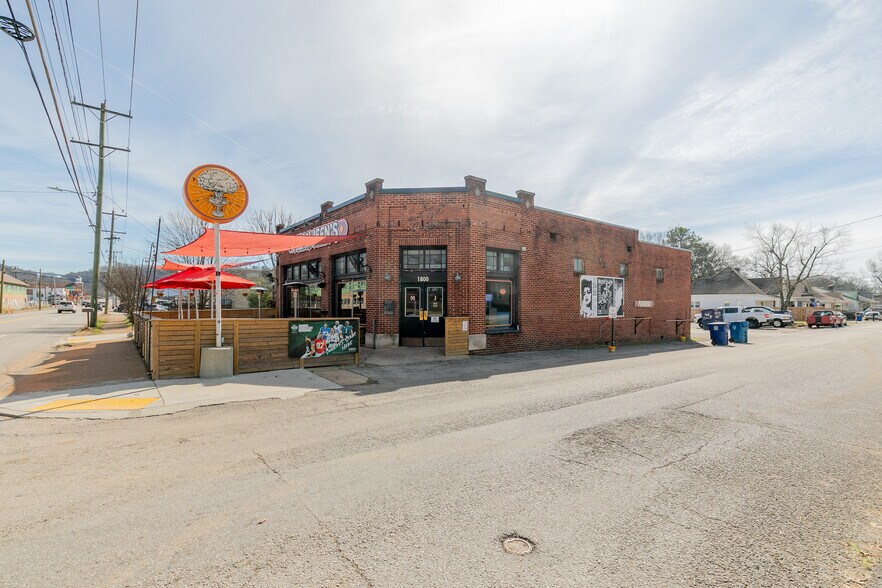 More Photos Of 1804 E Main St, Chattanooga General Retail For Sale