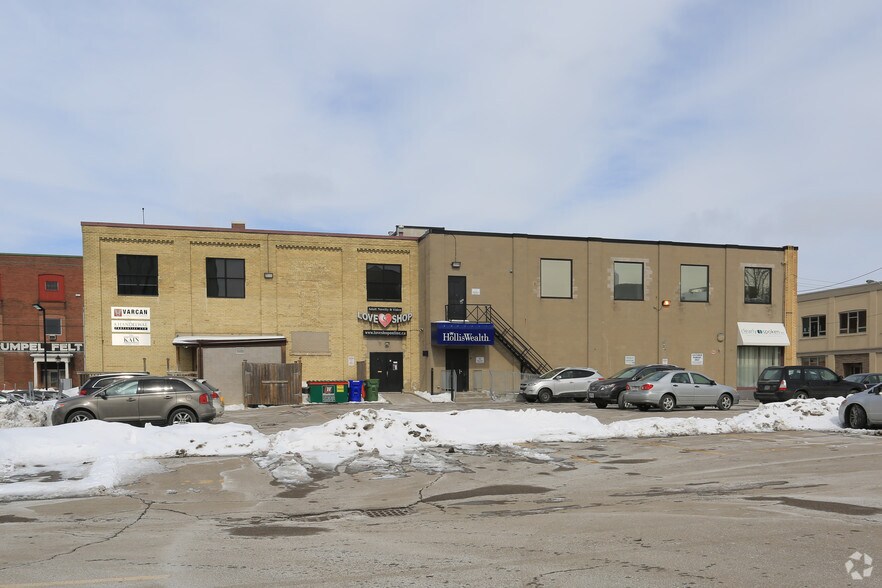 More Photos Of 55 Victoria St N, Kitchener Storefront Retail Office For Lease