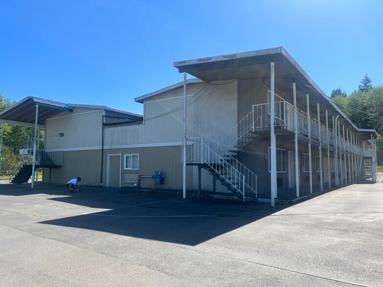 More Photos Of 1700 S Boone St, Aberdeen Hotel For Sale