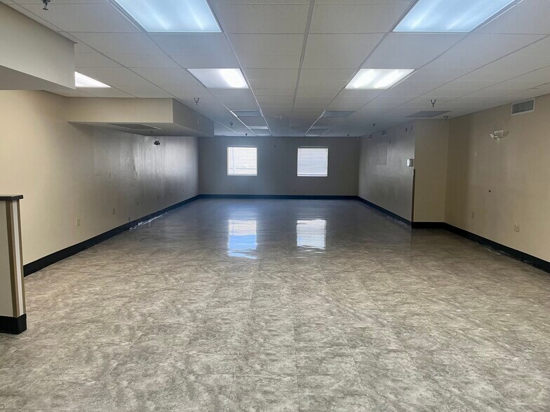 More Photos Of 4710 Alabama St, El Paso Office For Sale