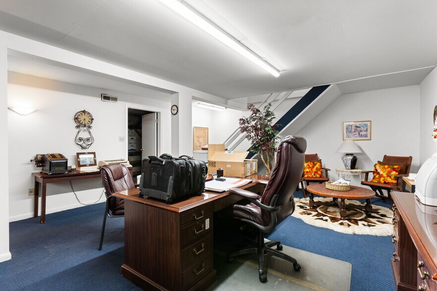 More Photos Of 3069 River Rd, Camden Storefront Retail Office For Sale