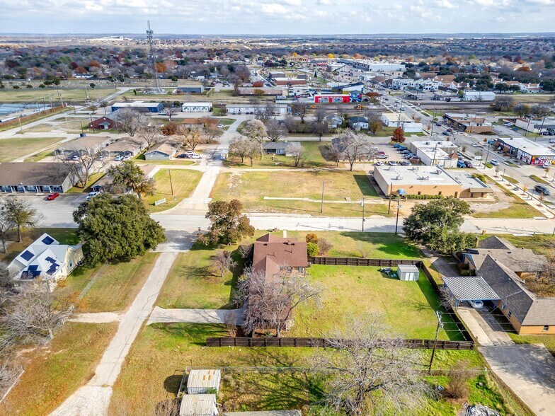 More Photos Of 113 N Tarrant St, Crowley Office For Sale