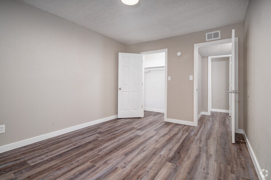 More Photos Of 1404 Moore Ave, Portland Apartments For Sale