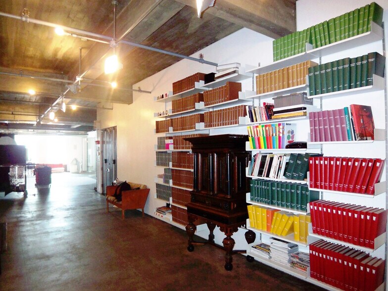 More Photos Of 529 W 20th St, New York Office For Lease