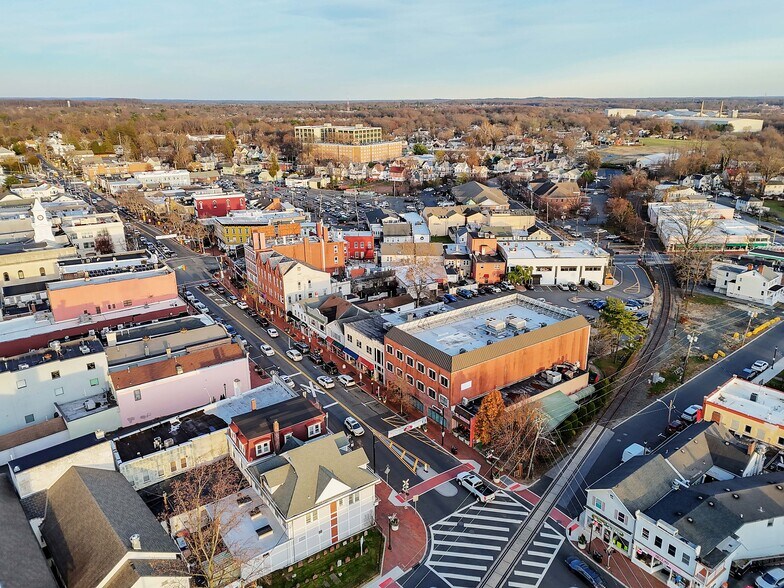 More Photos Of 36 W Main St, Freehold Medical For Lease