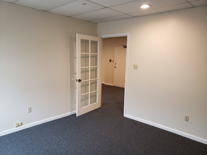 More Photos Of 1090 Adams St, Benicia Loft Creative Space For Lease