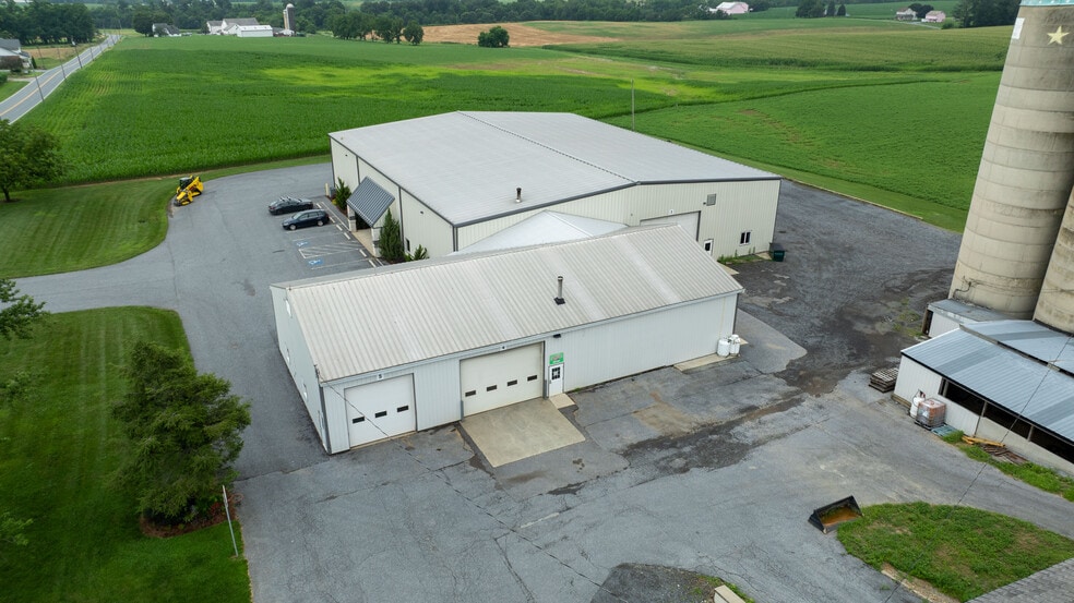 More Photos Of 608 Fairview Rd, Manheim Specialty For Lease