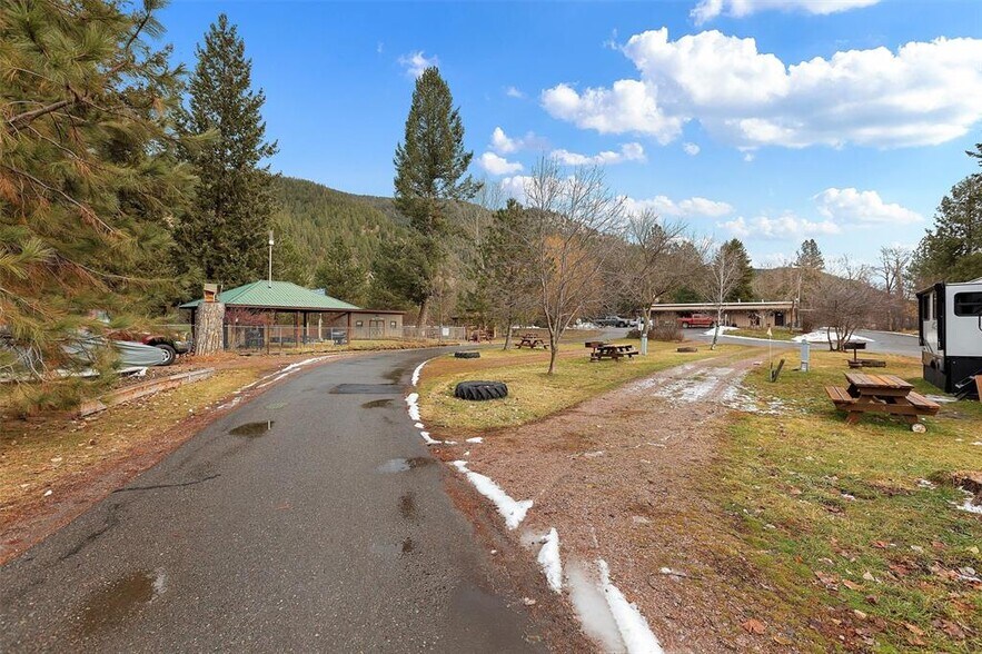 More Photos Of 13505 Turah Rd, Missoula Trailer Camper Park For Sale