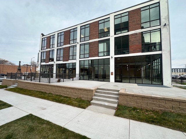 Primary Photo Of 520 N Broadway St, Green Bay Office For Lease