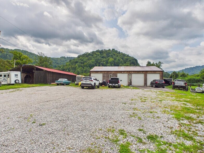 More Photos Of 8031 Ky Route 122, Minnie Warehouse For Sale