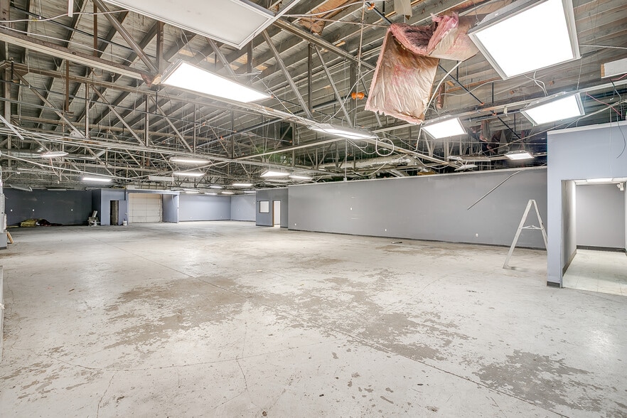 More Photos Of 541 N Main St, Fort Worth Light Manufacturing For Lease