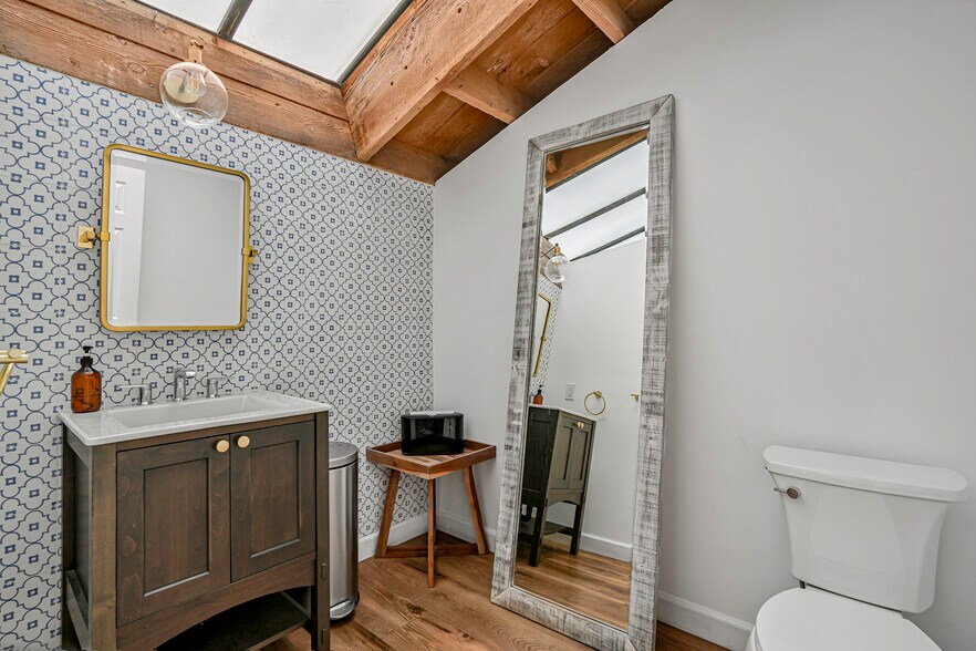 More Photos Of 325 15th St, San Diego Loft Creative Space For Lease