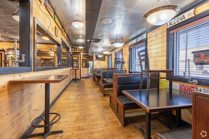 More Photos Of 401 W Cedar St, Rawlins Restaurant For Sale