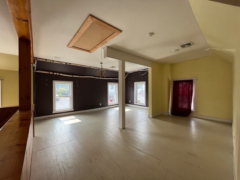 More Photos Of 75 Montcalm St, Ticonderoga Office Residential For Sale