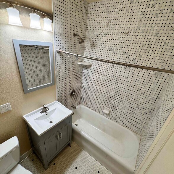 More Photos Of 3140 21st St, San Francisco Apartments For Sale