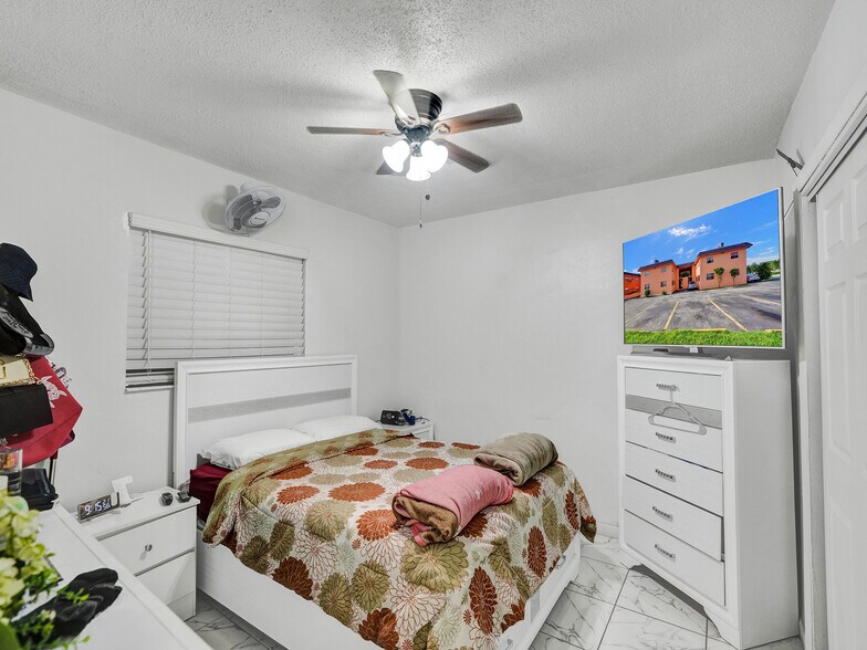 More Photos Of 720 W 16th, Hialeah Apartments For Sale