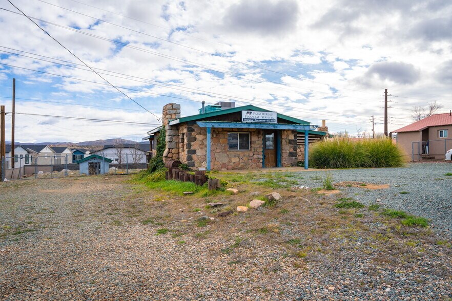 More Photos Of 815 S Dunivin Ln, Dewey Office For Sale