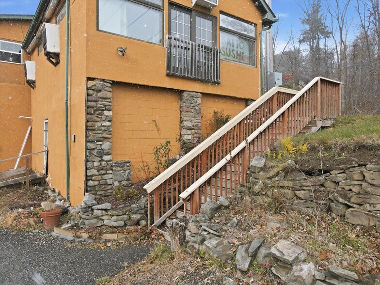 More Photos Of 1874 Route 611, Mount Pocono Restaurant For Sale