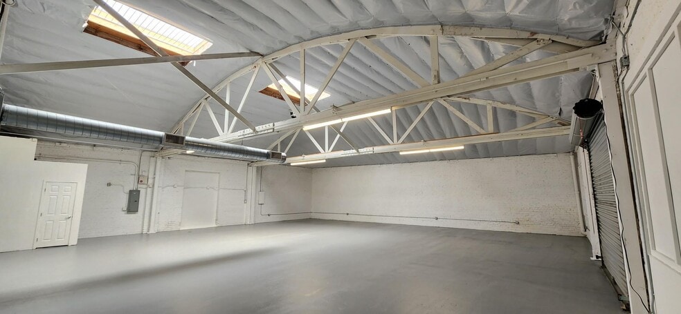 More Photos Of 1318 Velasco St, Los Angeles Manufacturing For Lease