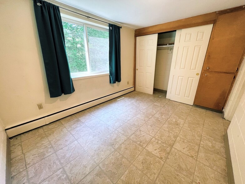 More Photos Of 2204 W Northern Lights Blvd, Anchorage Apartments For Sale