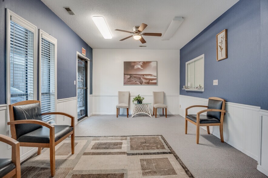 More Photos Of 411 Western Blvd, Jacksonville Medical For Lease