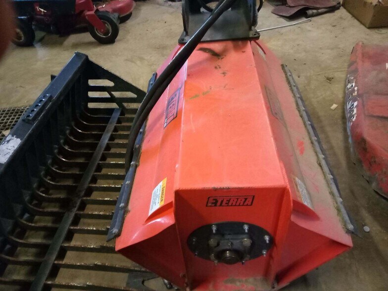 More Photos Of 224 Michael Ln, New Berlin Racetrack For Sale