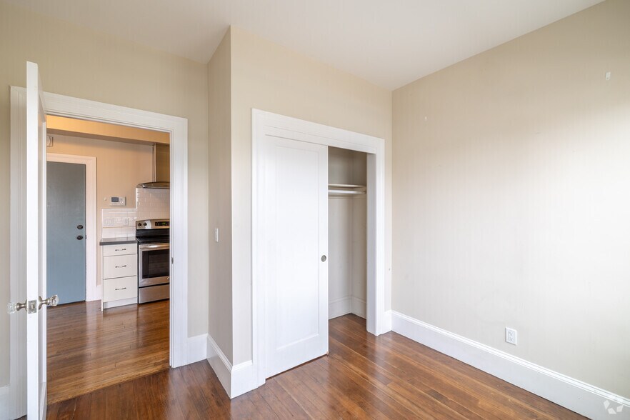 More Photos Of 1244 2nd Ave, Oakland Apartments For Sale