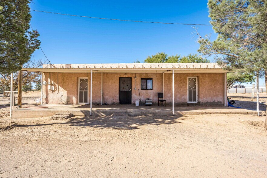 More Photos Of 370 E Ohara Rd, Anthony Apartments For Sale