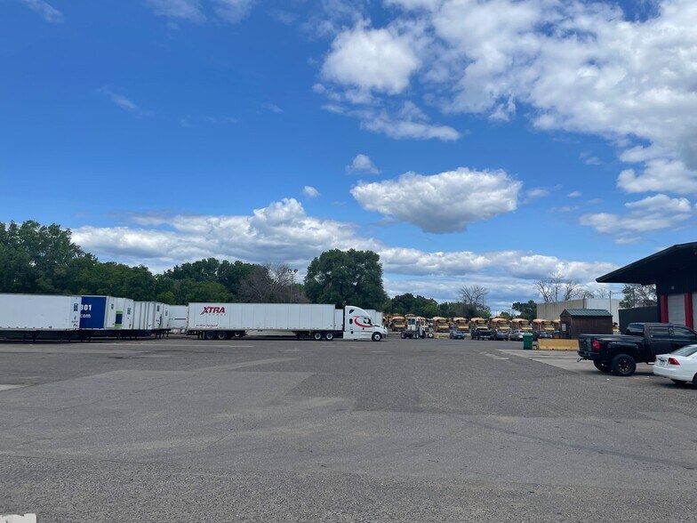 More Photos Of 7211 N Winnetka Ave, Minneapolis Truck Terminal For Lease